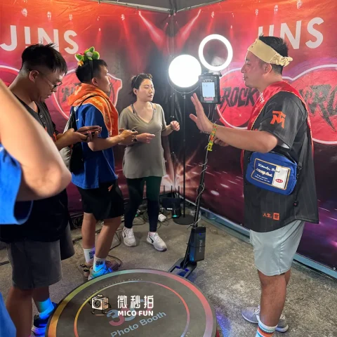 JINS 眼鏡品牌 × 大港開唱，360 度 video booth 活動現場